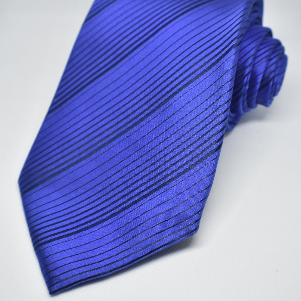 Van Heusen Men's Necktie Blue NWOT